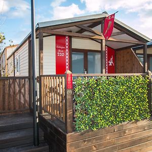 One-Bedroom Bungalow